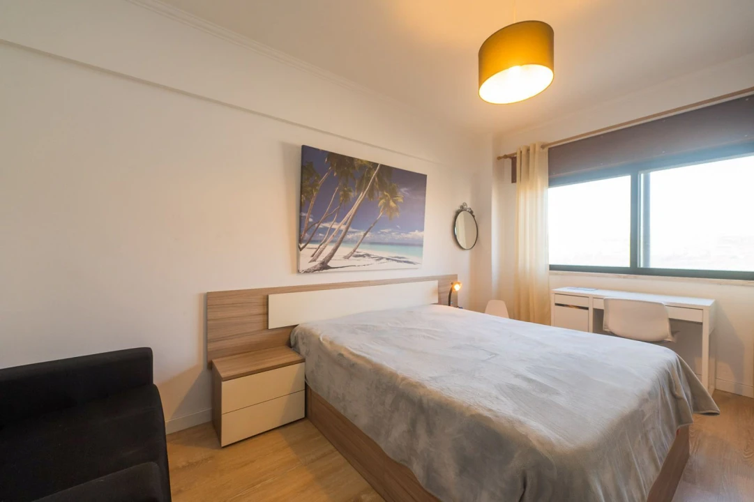 Apartamento T3 para Venda em Massamá e Monte Abraão Foto 16