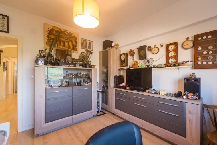 Apartamento T3 para Venda em Massamá e Monte Abraão Foto 14