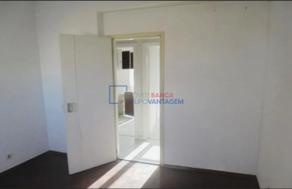 Apartamento T2 para Venda em Almeirim Foto 7