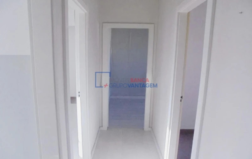 Apartamento T2 para Venda em Almeirim Foto 5