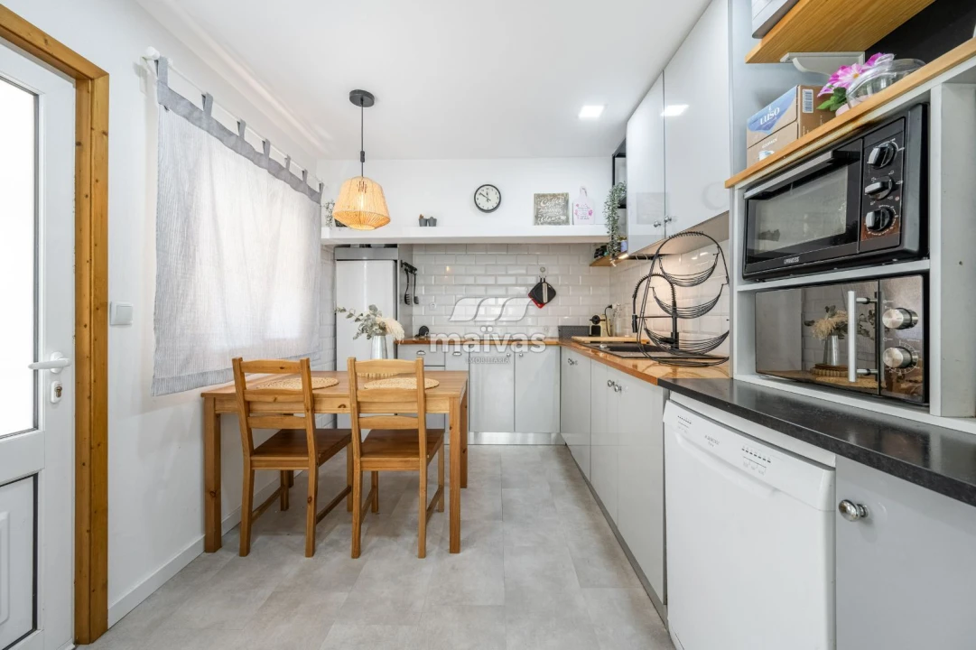 Moradia T3 para Venda em Sabariz Foto 2