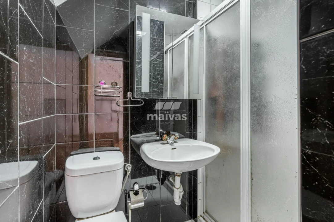 Moradia T3 para Venda em Sabariz Foto 18