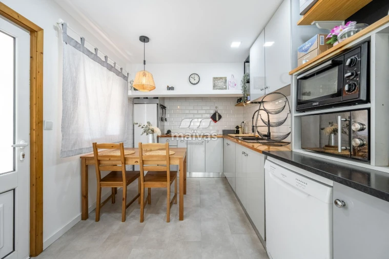 Moradia T3 para Venda em Sabariz Foto 2