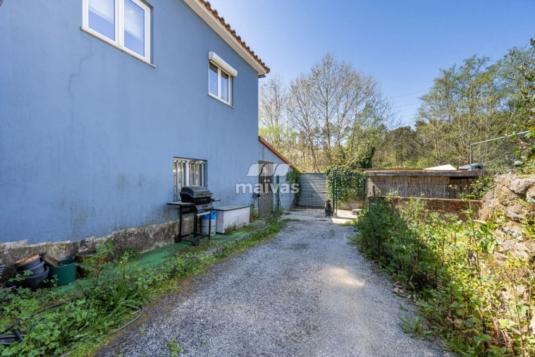 Moradia T3 para Venda em Sabariz Foto 23