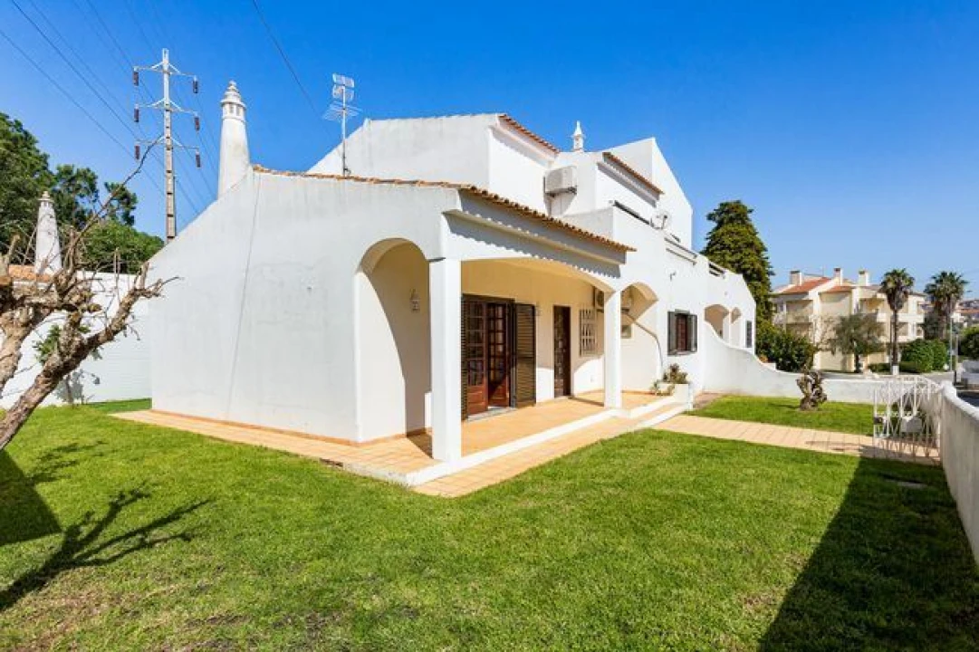 Moradia T3 para Venda em Portimão Foto 1