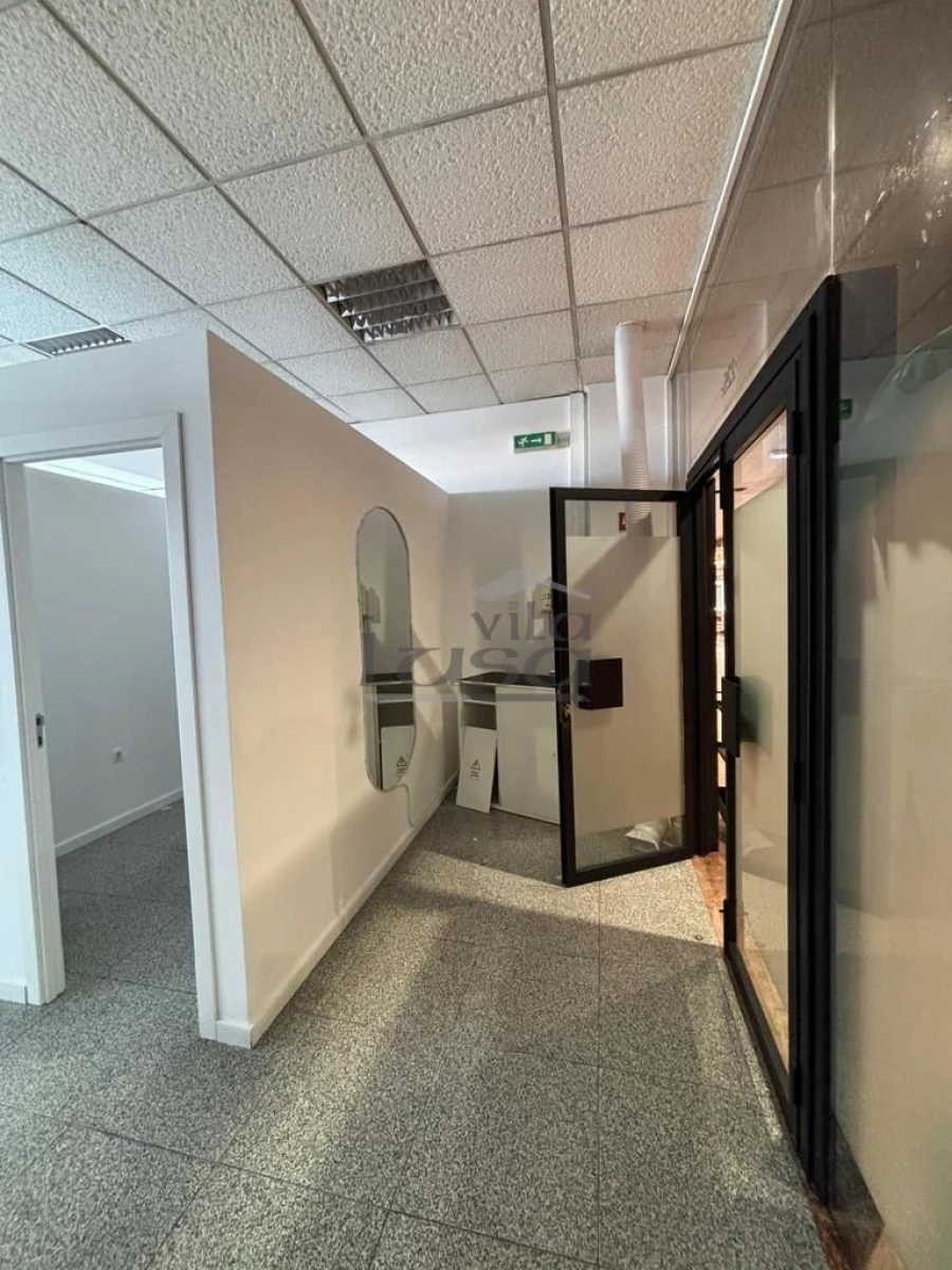 Loja para Arrendamento em Cedofeita, Santo Ildefonso, Sé, Miragaia, São Nicolau e Vitória Foto 7