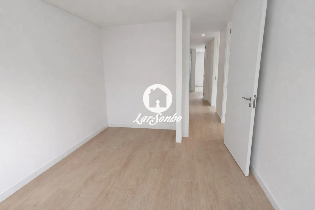 Moradia T3 para Venda em Abade de Neiva Foto 27