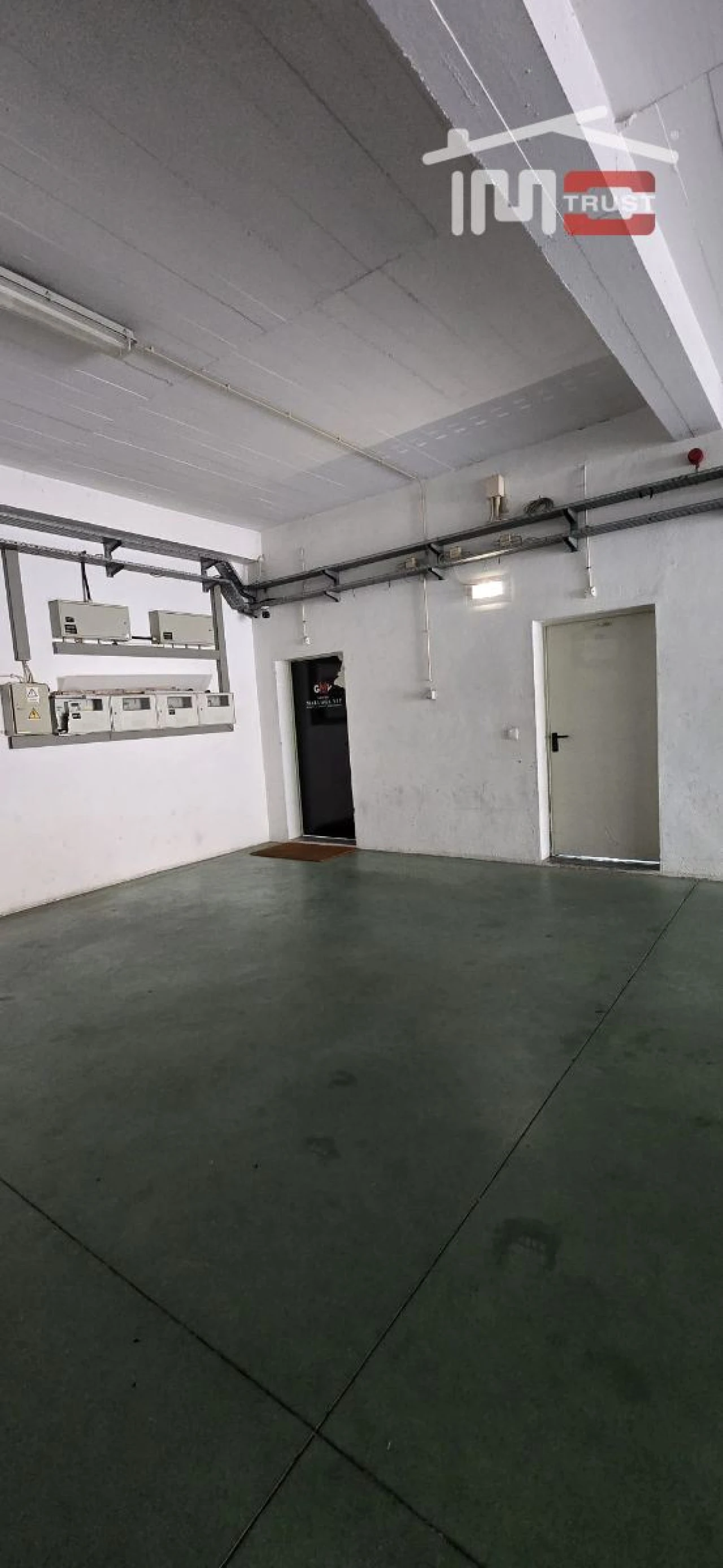 Armazém para Venda em Oeiras e São Julião da Barra, Paço de Arcos e Caxias Foto 1