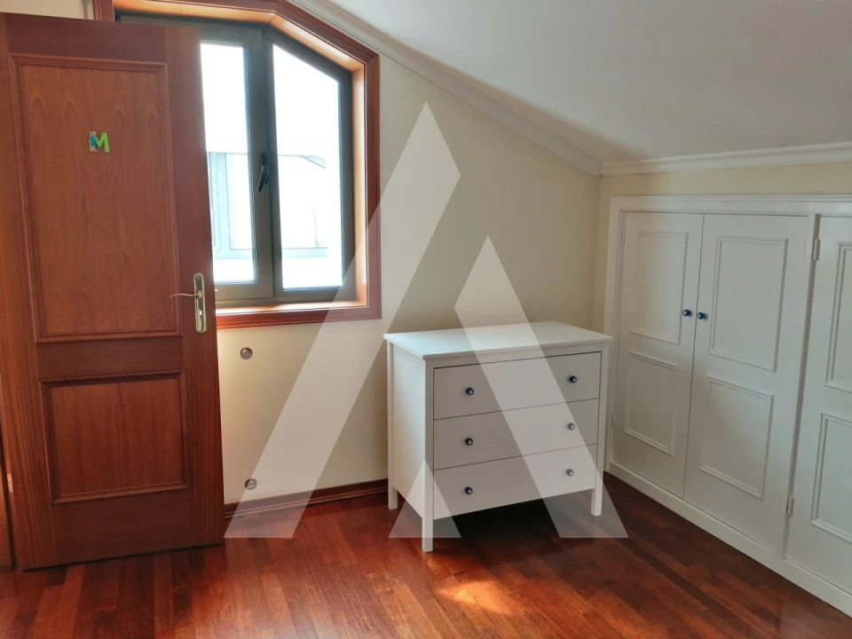 Apartamento T3 para Arrendamento em Glória e Vera Cruz Foto 16