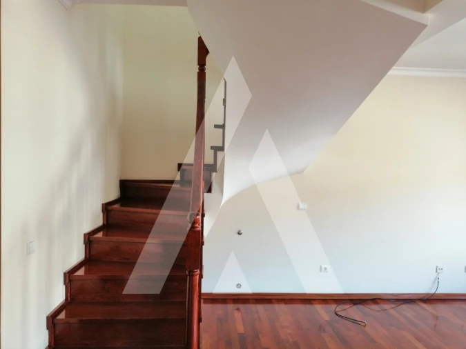 Apartamento T3 para Arrendamento em Glória e Vera Cruz Foto 3