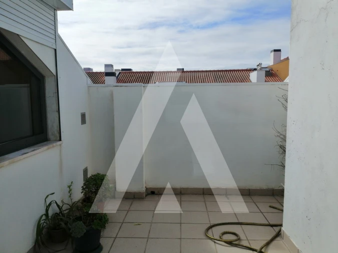 Apartamento T3 para Arrendamento em Glória e Vera Cruz Foto 9