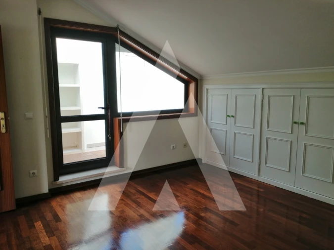 Apartamento T3 para Arrendamento em Glória e Vera Cruz Foto 14