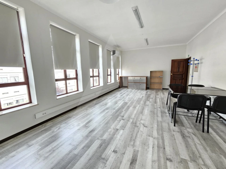 Escritório para Arrendamento em Ílhavo (São Salvador) Foto 3