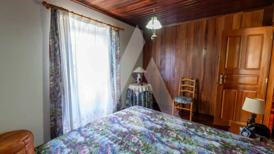 Moradia T4 para Venda em Travanca de Lagos Foto 13