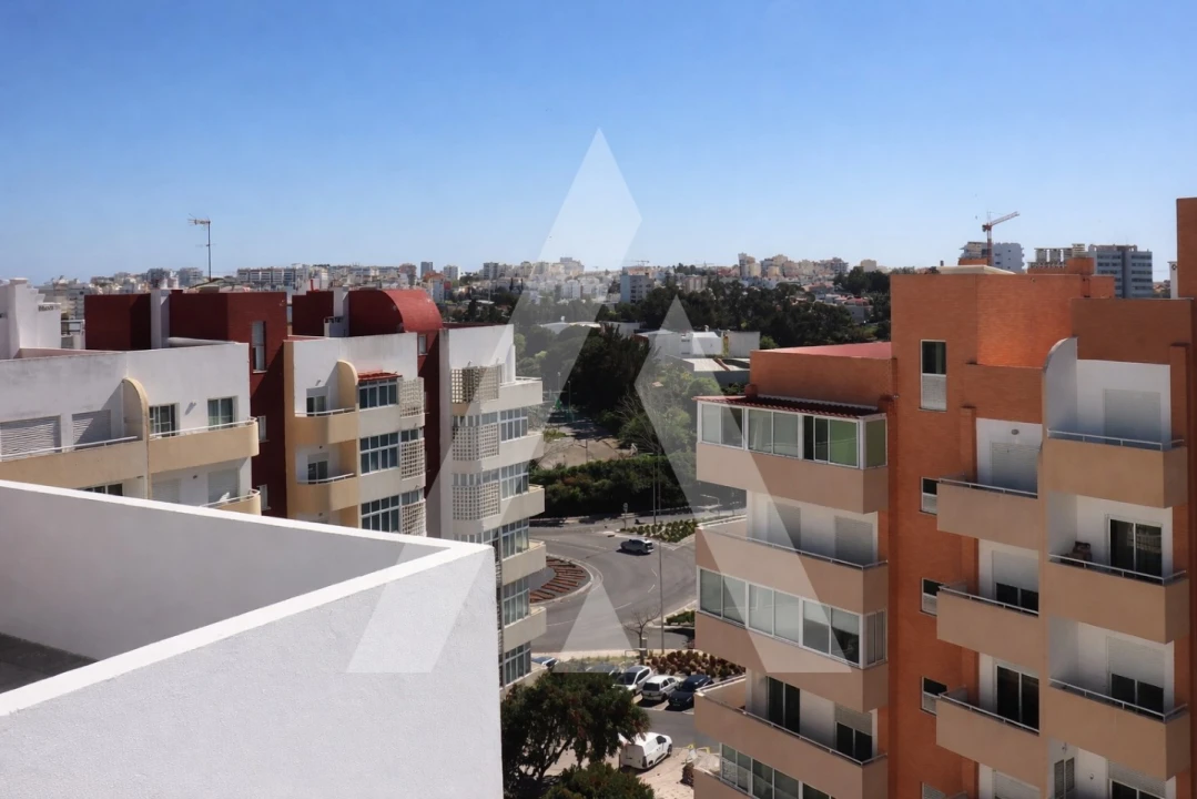 Apartamento T2 para Venda em Portimão Foto 18