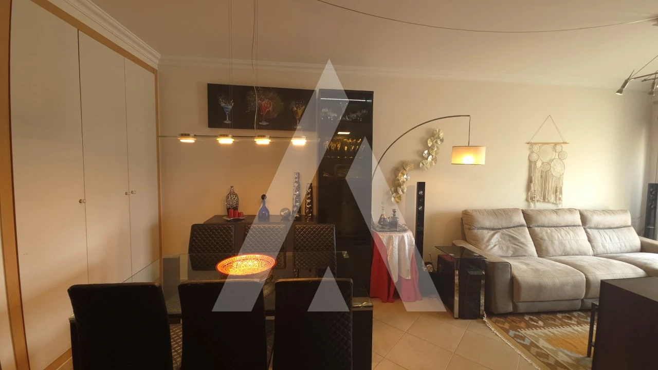 Apartamento T2 para Venda em Portimão Foto 5