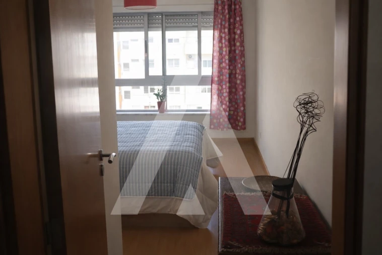 Apartamento T2 para Venda em Portimão Foto 16
