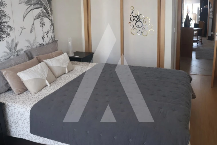 Apartamento T2 para Venda em Portimão Foto 11