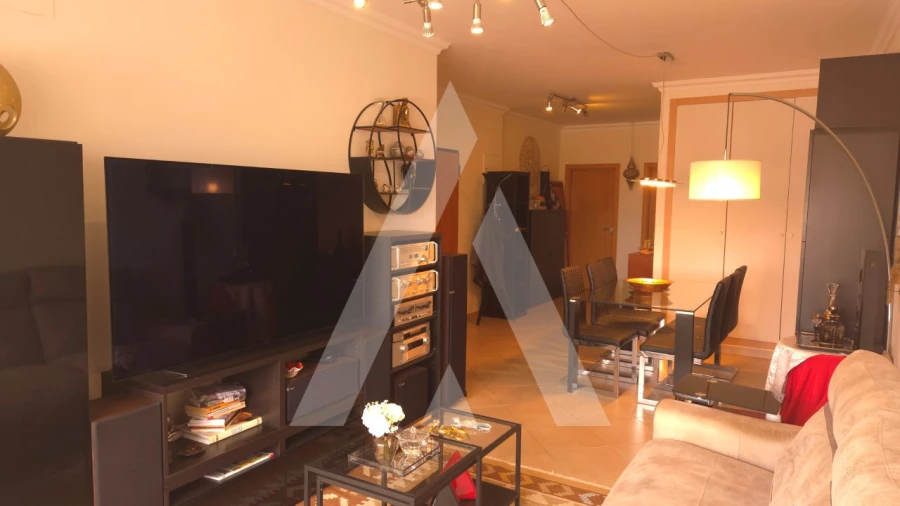 Apartamento T2 para Venda em Portimão Foto 4