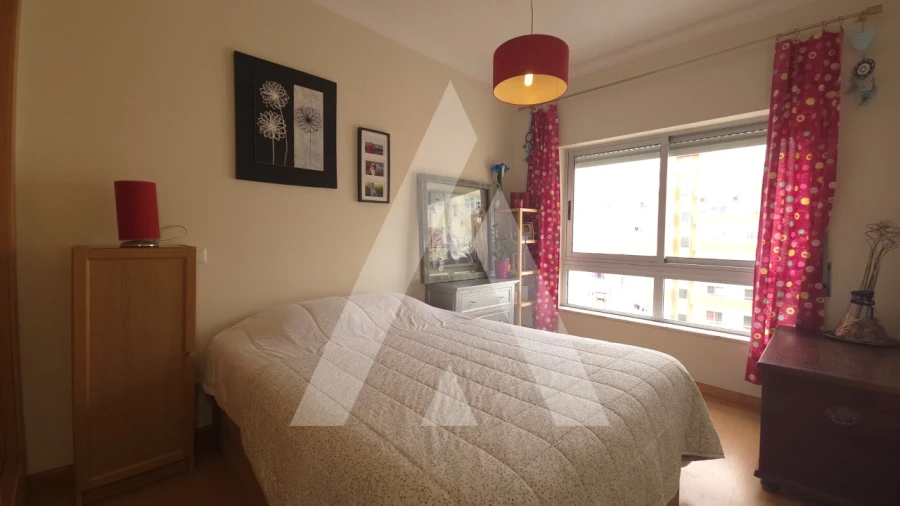 Apartamento T2 para Venda em Portimão Foto 18