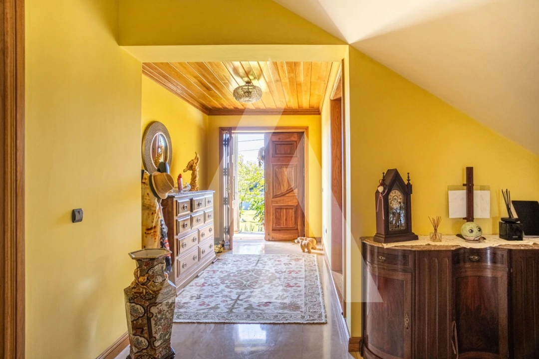 Moradia T4 para Venda em Oliveirinha Foto 2