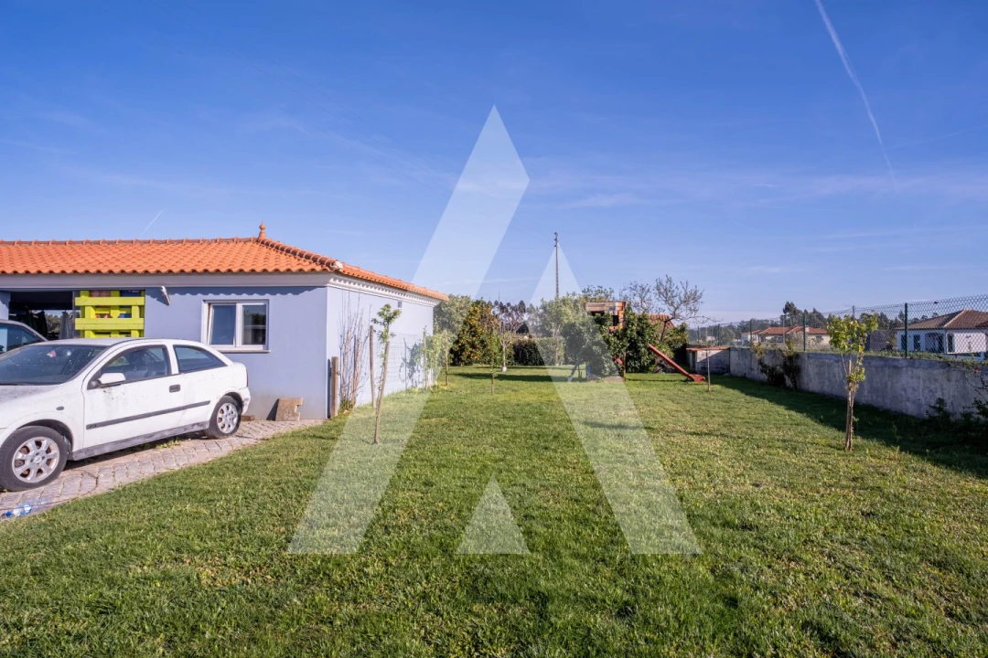 Moradia T4 para Venda em Oliveirinha Foto 58