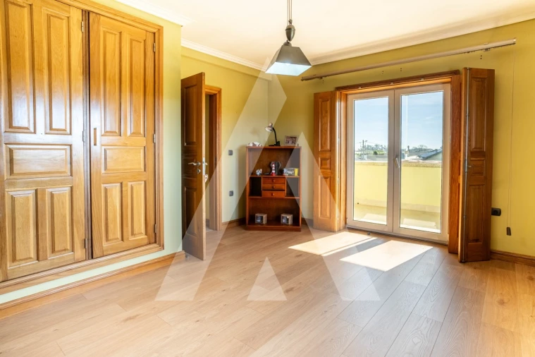 Moradia T4 para Venda em Oliveirinha Foto 46