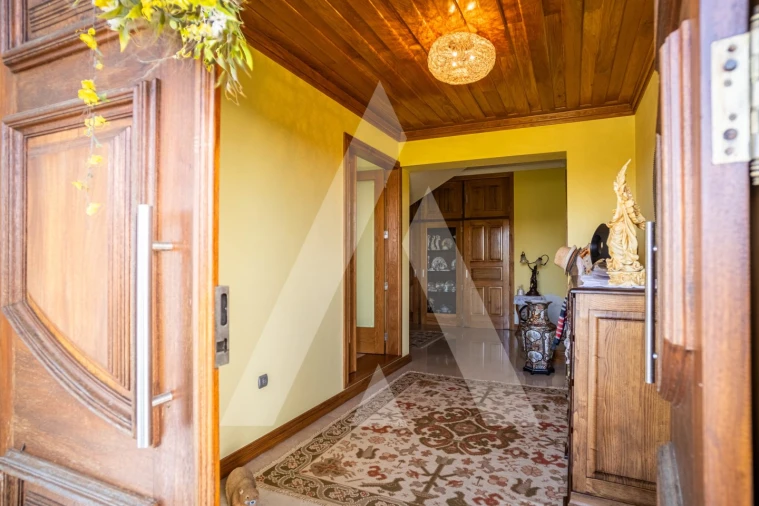 Moradia T4 para Venda em Oliveirinha Foto 3