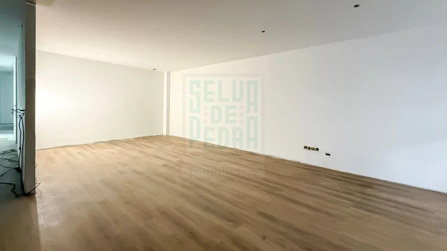 Apartamento T2 para Venda em Paços de Ferreira Foto 17