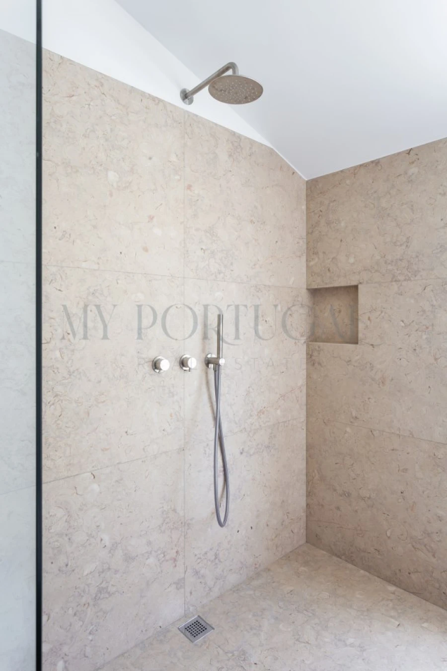 Moradia T6 para Venda em Cascais e Estoril Foto 33