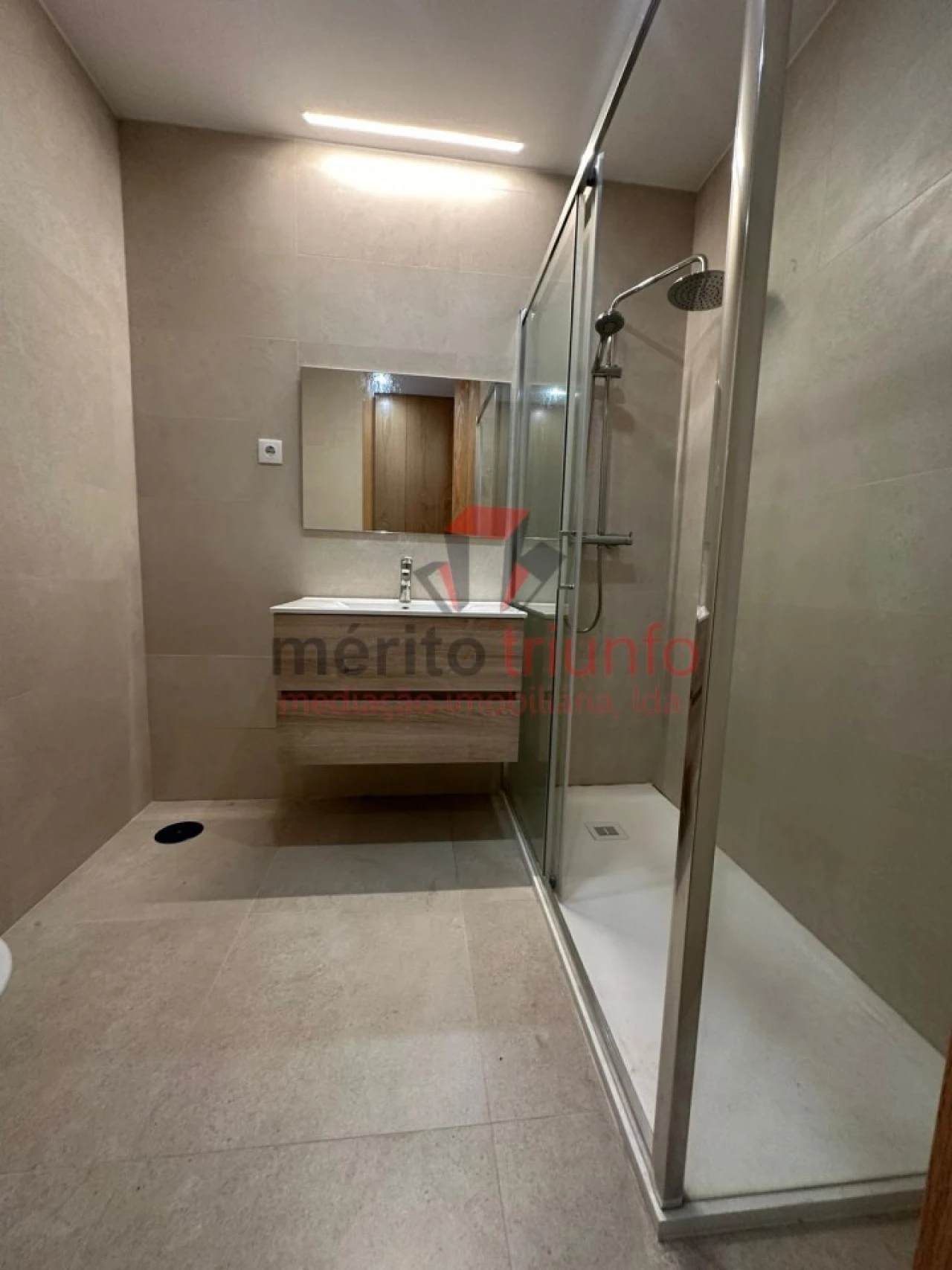 Apartamento T1 para Venda em Nine Foto 12