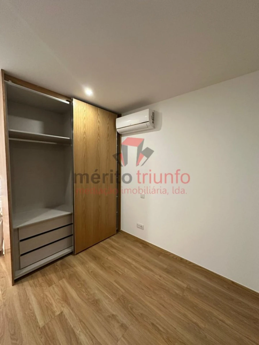 Apartamento T1 para Venda em Nine Foto 9