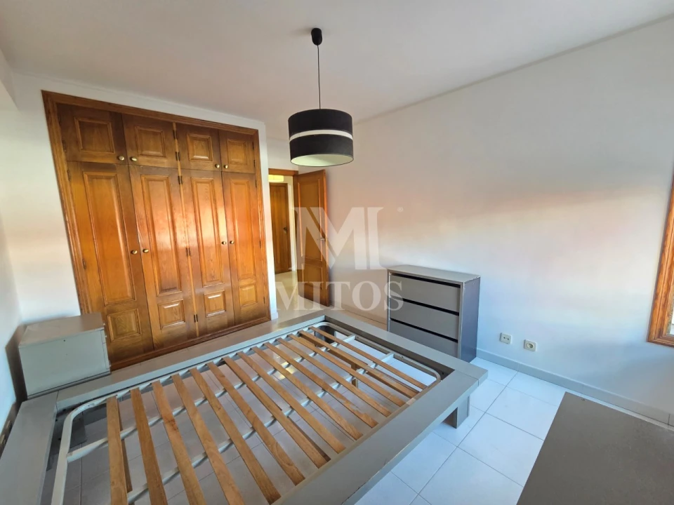 Apartamento T1 para Arrendamento em Darque Foto 7