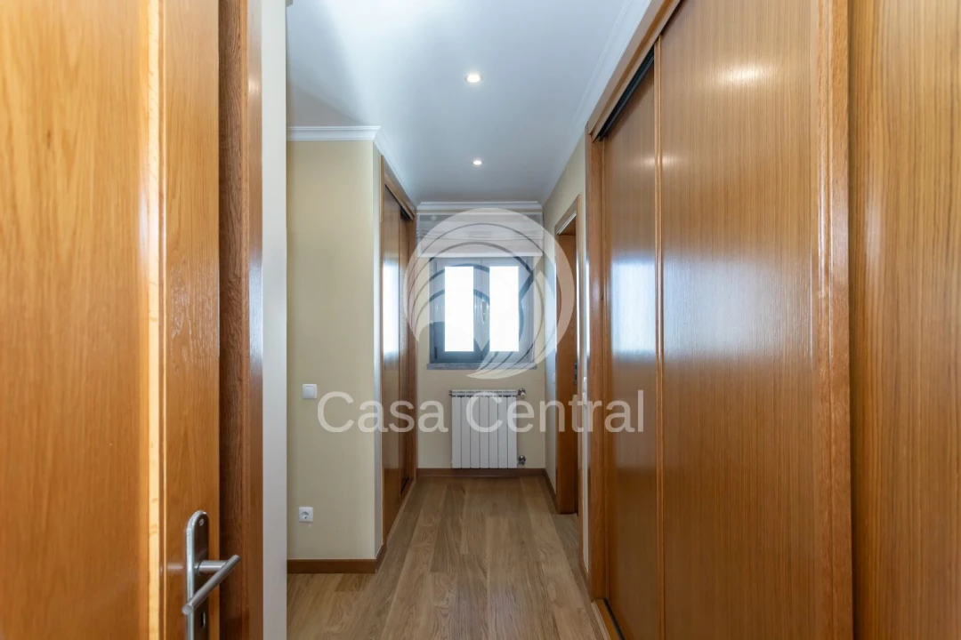 Moradia T3 para Venda em São Domingos de Rana Foto 21