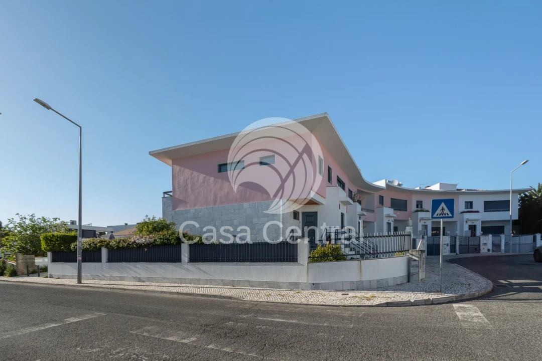 Moradia T3 para Venda em São Domingos de Rana Foto 51