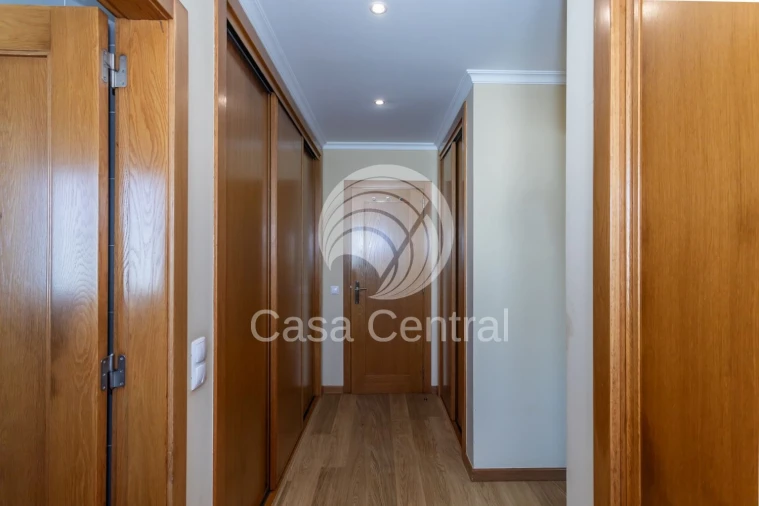 Moradia T3 para Venda em São Domingos de Rana Foto 27