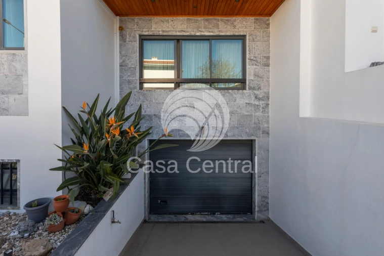 Moradia T3 para Venda em São Domingos de Rana Foto 42