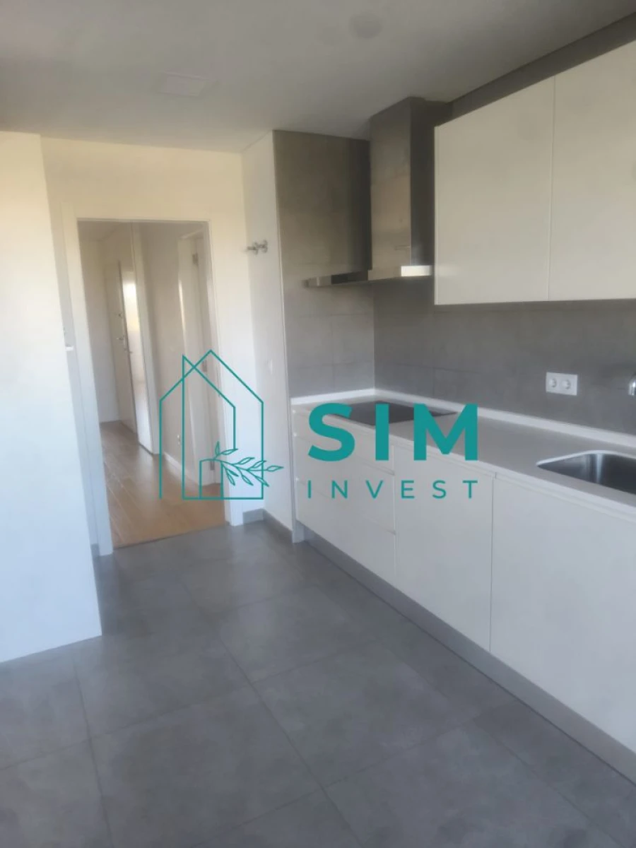 Apartamento T3 para Arrendamento em Faro (Sé e São Pedro) Foto 6