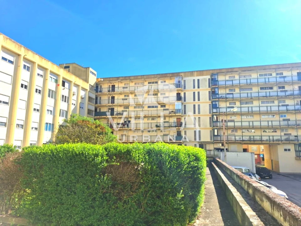 Apartamento T3 para Venda em Caparica e Trafaria Foto 1