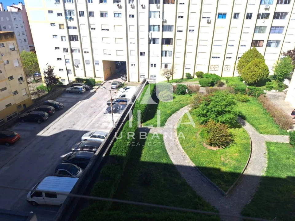Apartamento T3 para Venda em Caparica e Trafaria Foto 2