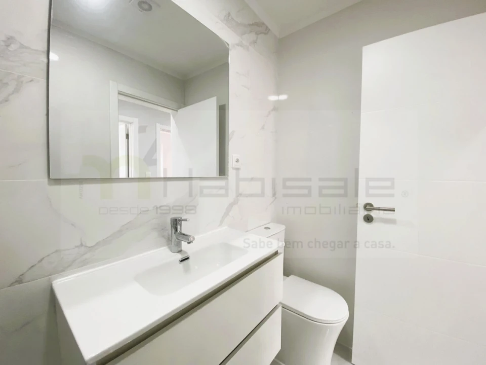 Apartamento T2 para Venda em Águas Livres Foto 24