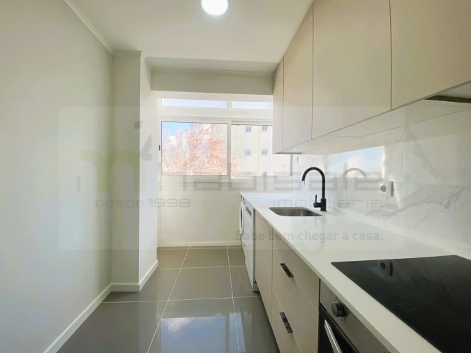 Apartamento T2 para Venda em Águas Livres Foto 11