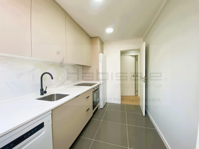 Apartamento T2 para Venda em Águas Livres Foto 16