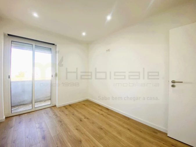 Apartamento T2 para Venda em Águas Livres Foto 28