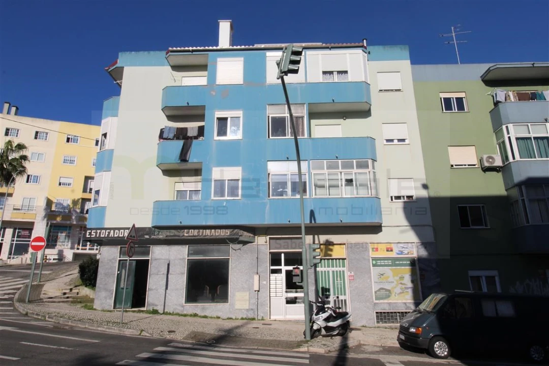 Apartamento T2 para Venda em Falagueira-Venda Nova Foto 24