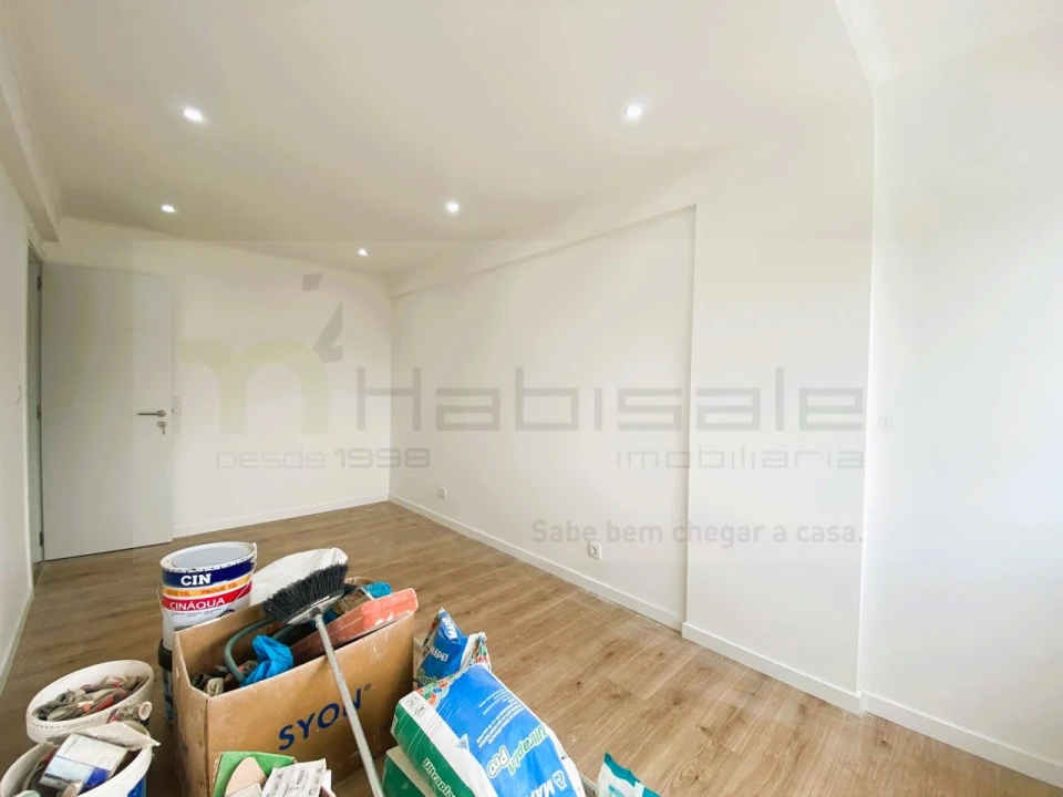 Apartamento T2 para Venda em Falagueira-Venda Nova Foto 16