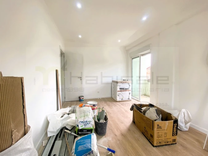Apartamento T2 para Venda em Falagueira-Venda Nova Foto 2