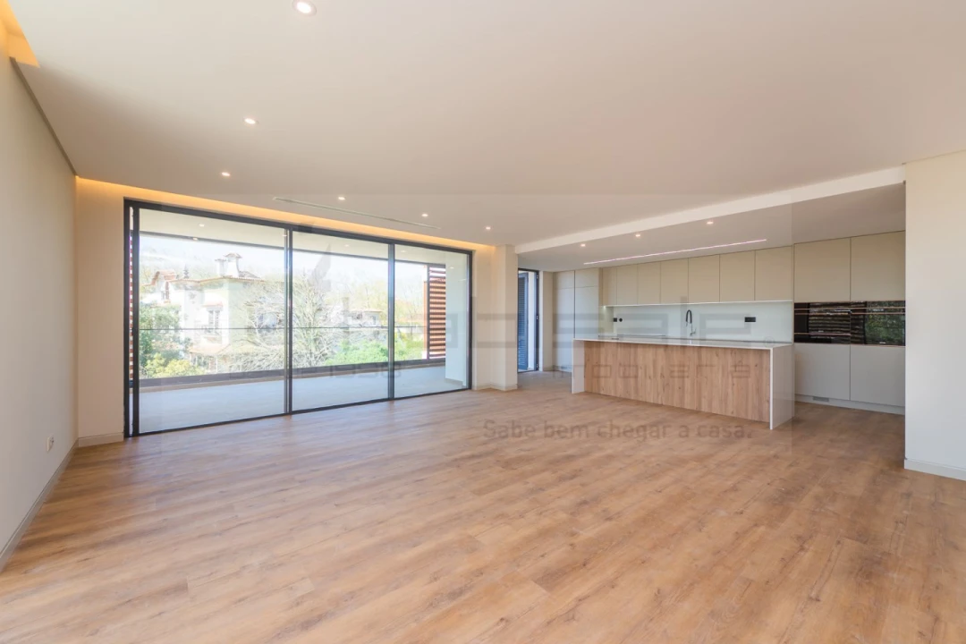 Apartamento T4 para Venda em Carcavelos e Parede Foto 5