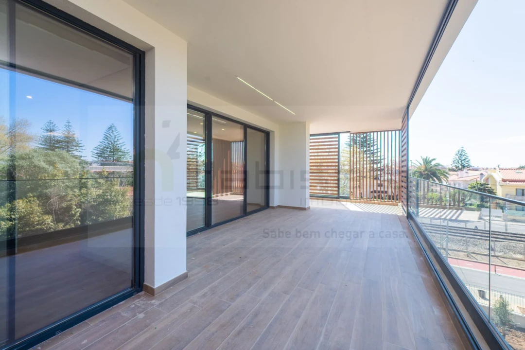 Apartamento T4 para Venda em Carcavelos e Parede Foto 12