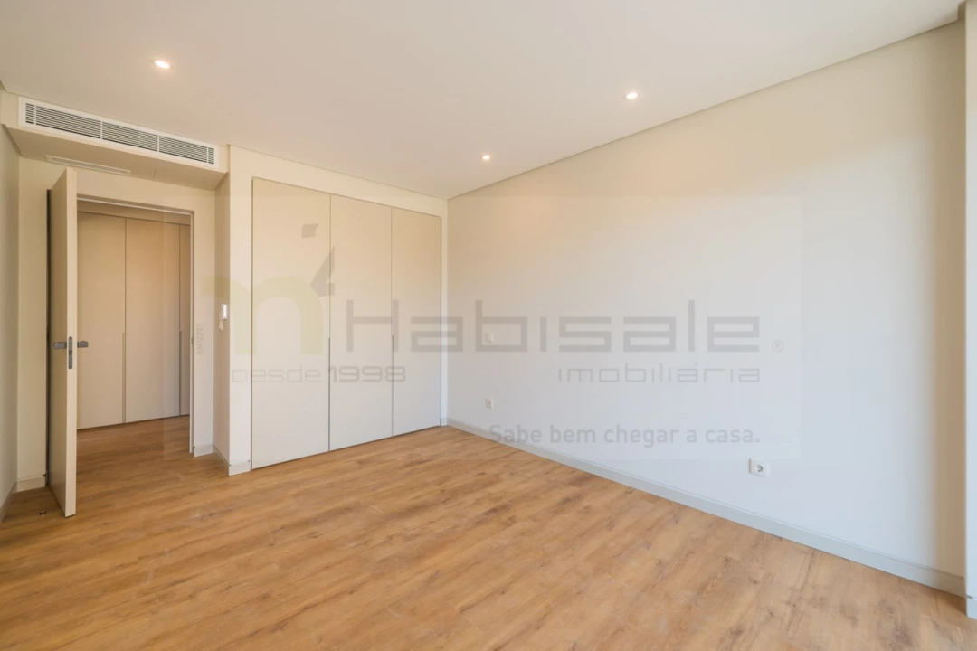 Apartamento T4 para Venda em Carcavelos e Parede Foto 42